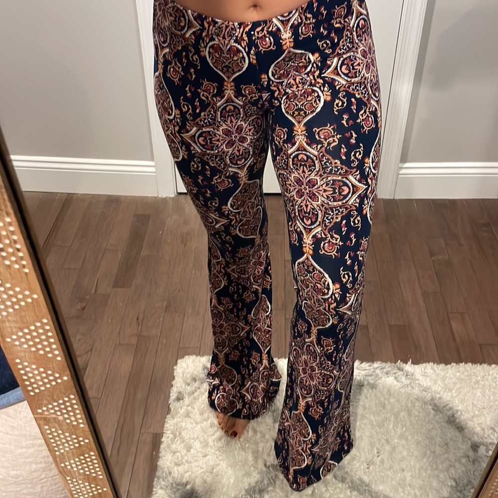 Flare pants - Picture 3 of 6